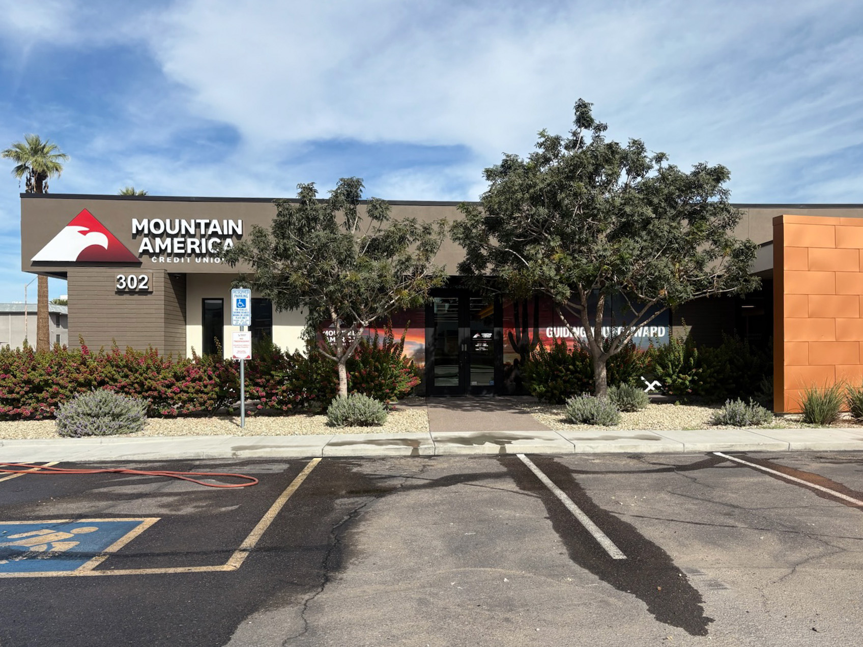 Phoenix McDowell Road branch