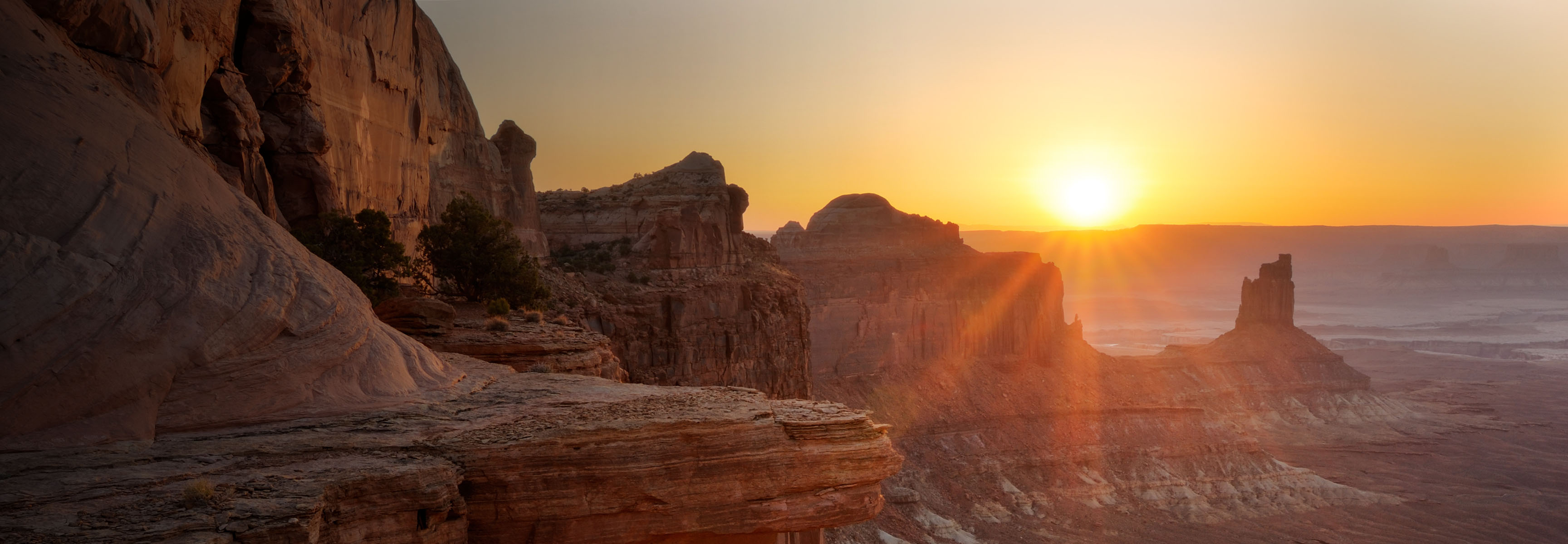 Golden sunset view in Canyonlands, Utah