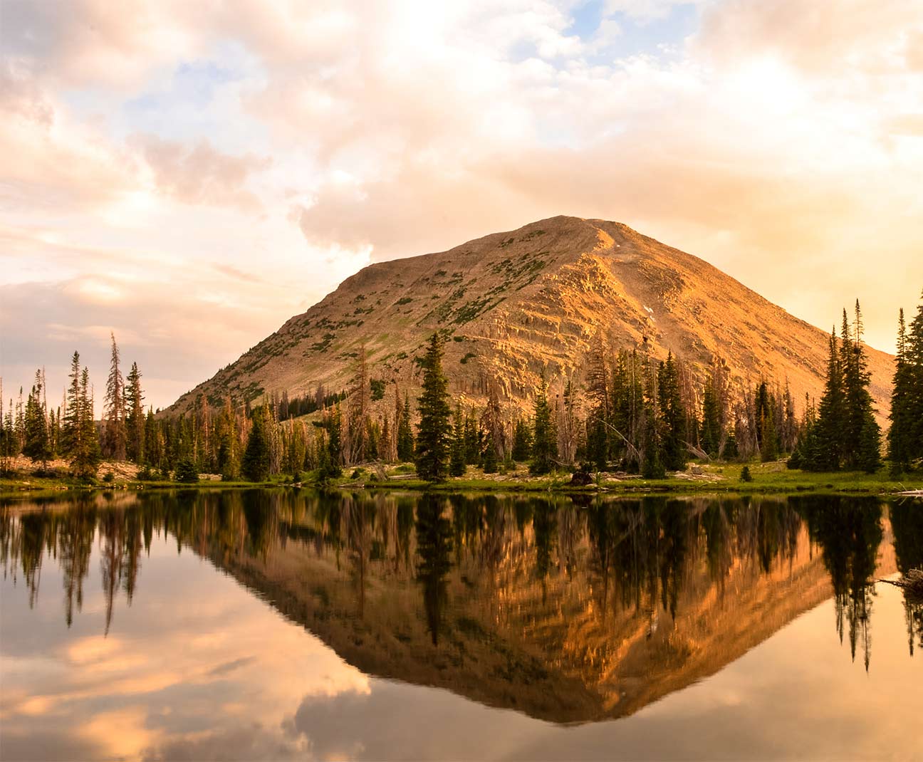 mountain lake scenery