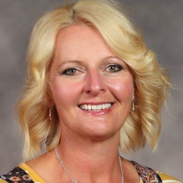Tara Daniels smiling
